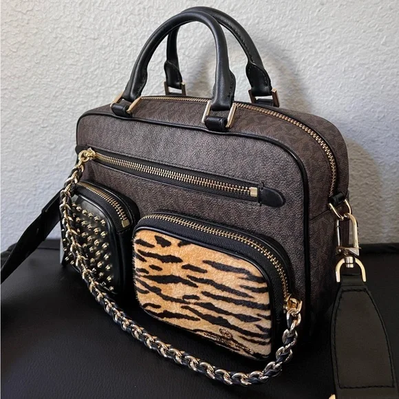 SALE🔥🔥MICHAEL KORS SIGNATURE ELLIOT STUDDED TIGER PRINT CALF HAIR SHOULDER BAG